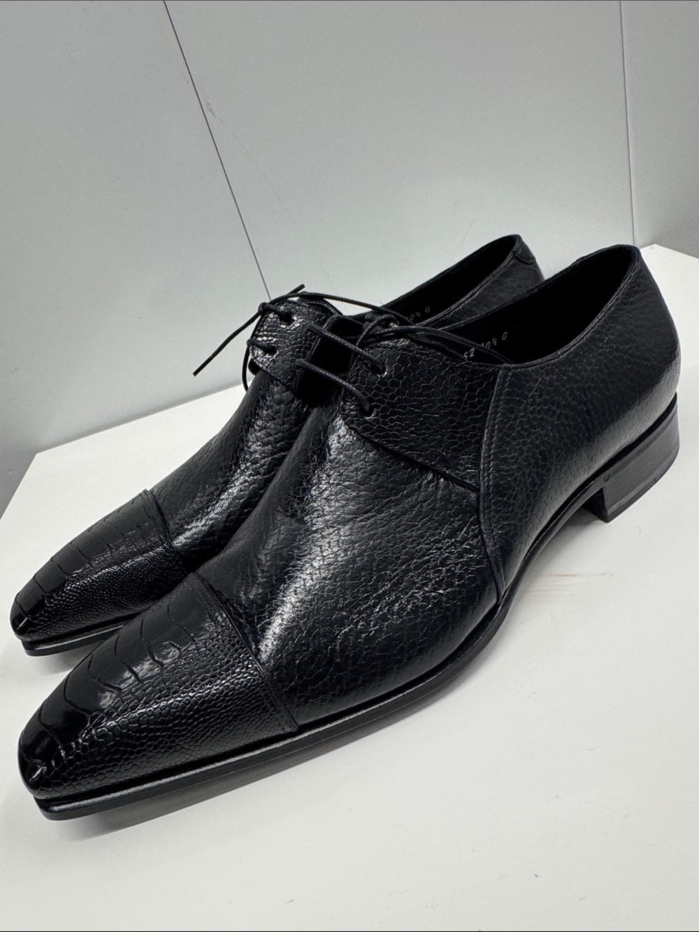 Caporicci Ostrich leg toe cap,
Upper wild boar, peccary size 10 1/2